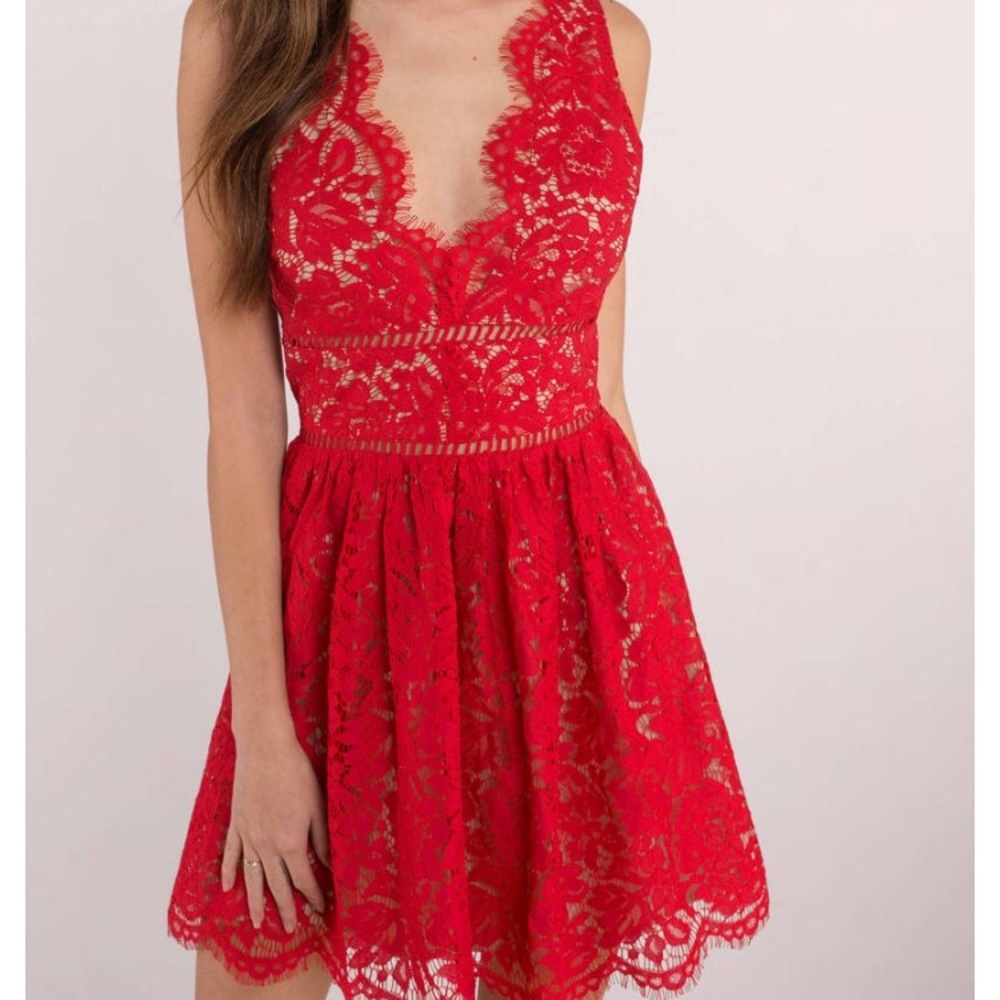 Gorgeous red lace Tobi skater dress ❤️